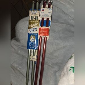Zephr & Boye Hooker Knitting Needles Set in Red and Gray Size 14 ,15